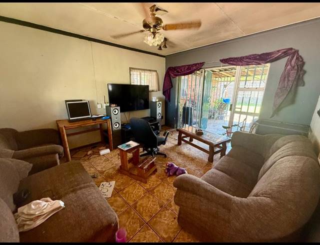 3 BEDROOM HOUSE FOR SALE IN VANDERBIJLPARK CW 6